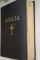 BIBLIA SAU SFANTA SCRIPTURA - TIPARITA SUB INDRUMAREA SI CU PURTAREA DE GRIJA A PREAFERICITULUI PARINTE JUSTINIAN, PATRIARHUL BISERICII ROMANE, 1968 , PREZINTA PETE PE BLOCUL DE FILE