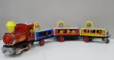 SET DE JUCARIE , LOCOMOTIVA CU TREI VAGOANE , CHINA , ANII '70 - ' 80