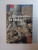 ASTEPTANDU - I PE BARBARI de J.M. COETZEE , 2005