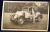BARBAT POZAND LANGA AUTOMOBIL , FOTOGRAFIE TIP CARTE POSTALA , MONOCROMA , NECIRCULATA , PERIOADA INTERBELICA