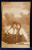 DOUA FEMEI IN COSTUME POPULARE , POZAND IN DECOR DE STUDIO , CARTE POSTALA ILUSTRATA , MONOCROMA , NECIRCULATA ,  PERIOADA INTERBELICA