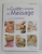 LE GUIDE COMPLET DU MASSAGE - UN MANUEL STRUCTURE POUR UN SAVOIR - FAIRE PROFESSIONEL par WENDY KAVANAGH , 2010