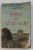PARIS AU XVIII e SIECLE par PIERRE GAXOTTE , 1982 , CONTINE SUBLINIERI SI INSEMNARI CU CREIONUL SI STILOUL *