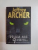 PISICA ARE 9 VIETI de JEFFREY ARCHER , 2007