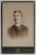 STUDIO FOTO SZOLLLOSY , BUCURESTI , TANAR CU MUSTATA IN FURCULITA , FOTOGRAFIE CABINET , CCA . 1900