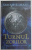 TURNUL ZORILOR de SARAH J. MAAS , CARTE A SASEA DIN SERIA '' TRONUL DE CLESTAR '' , 2019