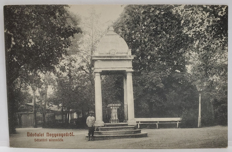 AIUD , VEDERE CU MONUMENT , CARTE POSTALA , INCEPUTUL SEC. XX
