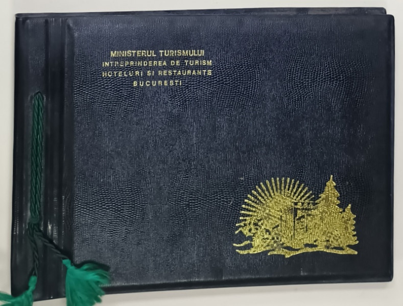ALBUM GOL PENTRU FOTOGRAFII , CU PAGINI DIN PLASTIC TRANSPARENT , EDITAT DE MINISTERUL TURISMULUI , ANII '70  - ' 80