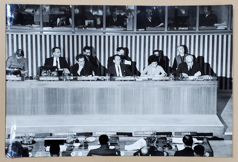 AMBASADORUL MIHAIL HASEGANU , CHAIRMAN O.N.U. , LA PREZIDIU , NEW YORK , FOTOGRAFIE , ANII  '60