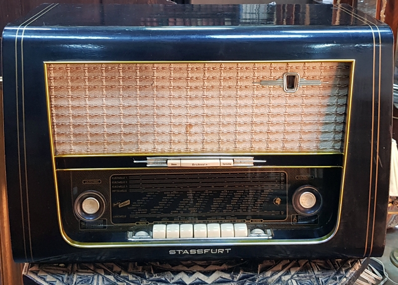 APARAT DE RADIO , MARCA ' SUPER STASSFURT 600 ' , ANII '50