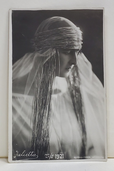 A.S.R. PRINCIPESA ELISABETA , CU ROCHIE ALBA SI TURBAN , FOTOGRAFIE TIP CARTE POSTALA , STUDIO JULIETTA , 1921