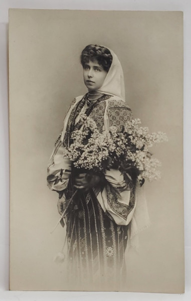 A.S.R. PRINCIPESA MARIA , IN COSTUM POPULAR , CU BUCHET DE FLORI , CARTE POSTALA , INCEPUTUL SEC. XX