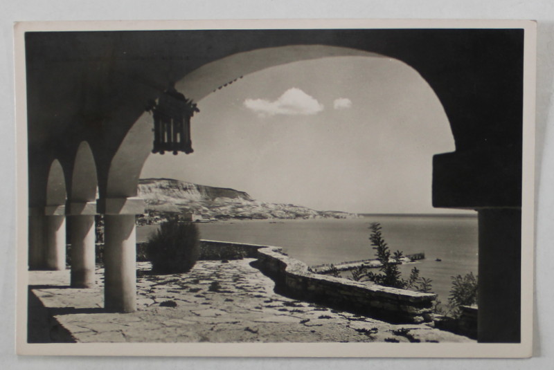 BALCIC , VEDERE SPRE MARE , PRINTRE COLOANE , CARTE POSTALA , INTERBELICA