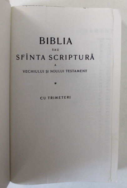 BIBLIA SAU SAU SFINTA SCRIPTURA A VECHIULUI SI NOULUI TESTAMENT , CU TRIMETERI , ANII '80 - ' 90 , COPERTA PLASTIFIATA
