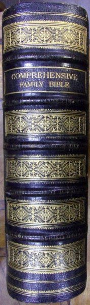 BIBLIA VECHIUL SI NOUL TESTAMENT , FAMILY BIBLE, COMENTARII DE DAVID DAVIDSON, LONDRA 1858