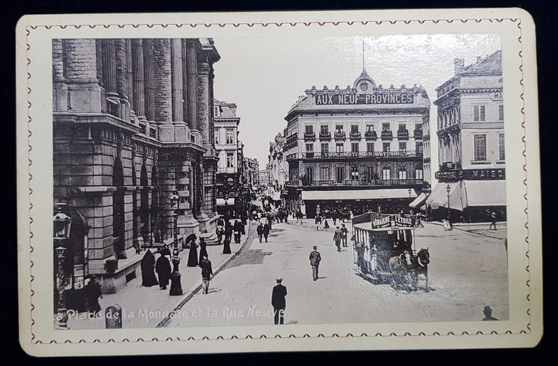 BRUXELLES  , PLACE DE LA MONNAIE ET LA RUE NEUVE , FOTOGRAFIE LIPITA PE CARTON , MONOCROMA , CCA . 1900