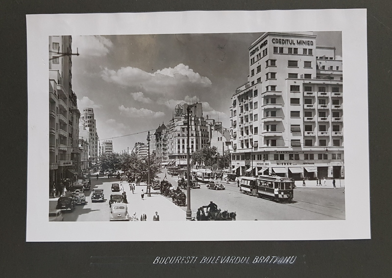 BUCURESTI , BULEVARDUL BRATIANU , CU CLADIREA ' CREDITUL MINIER '  IN PRIM PLAN , FOTOGRAFIE MONOCROMA, PE HARTIE LUCIOASA , PRINSA PE CARTON , PERIOADA INTERBELICA