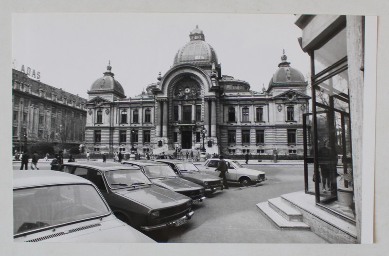 BUCURESTI , CALEA VICTORIEI , CLADIREA C.E.C. , FOTOGRAFIE , ANII '70