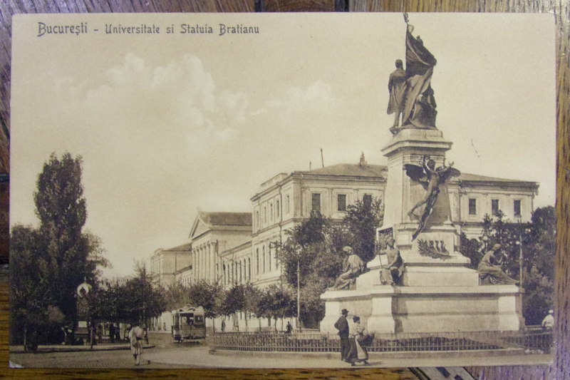 BUCURESTI, UNIVERSITATEA SI STATUIA BRATIANU