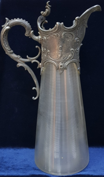 Carafa din cristal cu montura din metal argintat