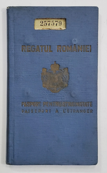 Carol II, Pasaport pe numele Gheorghe D. Anghelovici