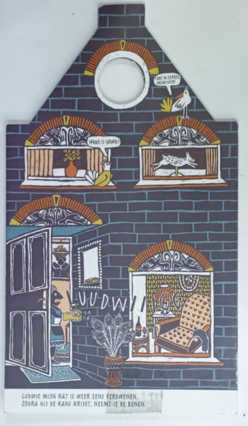 CARTE PENTRU COPII CU TEXT IN LIMBA NEERLANDEZA , FORMAT CASUTA , INTERACTIVA , ANII '2000 , ILUSTRATA