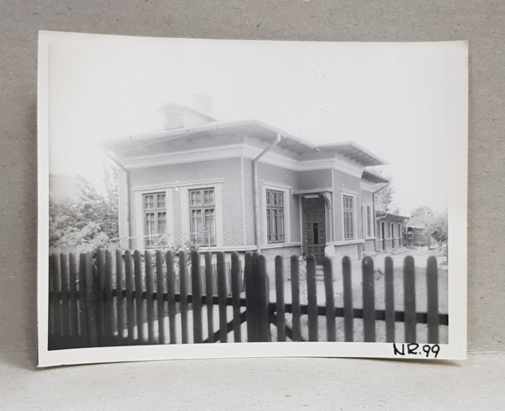 CASA DEMOLATA , STR, SEBASTIAN NR. 99 , BUCURESTI, FOTOGRAFIE MONOCROMA, PE HARTIE LUCIOASA , ANII '70  - '80