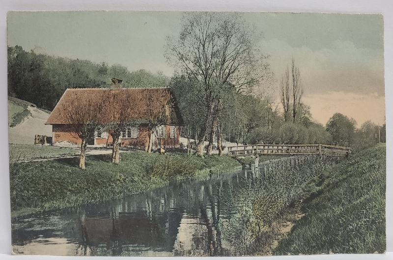 CASA LANGA POD PESTE RAU , CARTE POSTALA ILUSTRATA , NELOCALIZATA , 1908