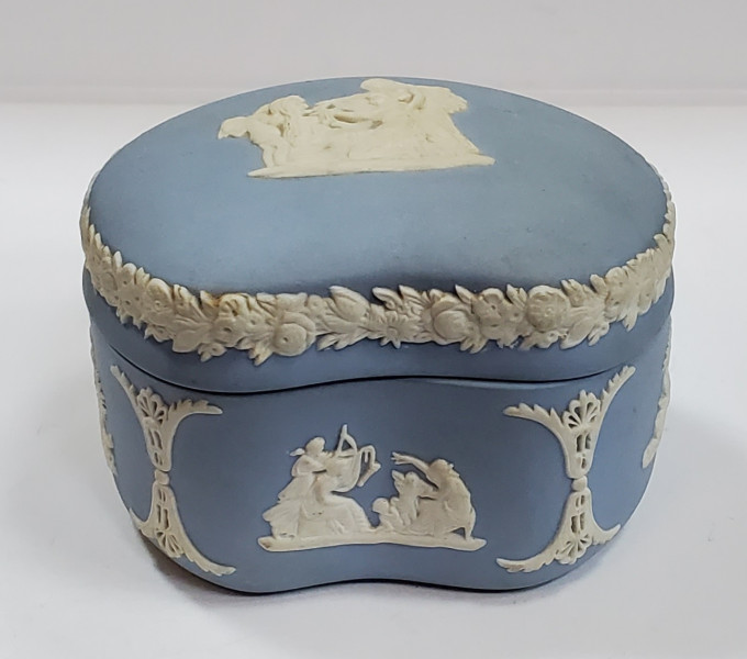 CASETA DIN PORTELAN, WEDGWOOD, SECOL 20