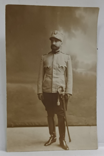 CAVALERIST ROMAN , IN UNIFORMA , CU CHIPIU SI SABIE , FOTOGRAFIE , FORMAT CARTE POSTALA , 1912