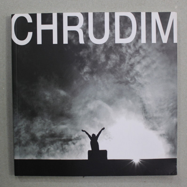 CHRUDIM - FROM THE CENTER OF THE OUTSKIRTS , ALBUM DE FOTOGRAFIE , TEXT IN LIMBILE ENGLEZA SI CEHA , 2010 , PREZINTA HALOURI DE APA