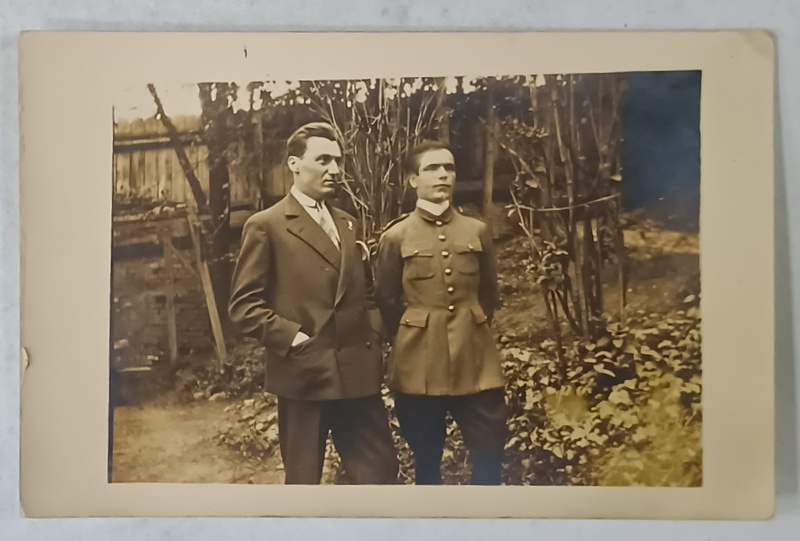 CIVIL SI MILITAR , POZA IN EXTERIOR , FORMAT CARTE POSTALA , 1929