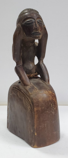 Clopot din lemn sculptat pentru ritual, Africa,