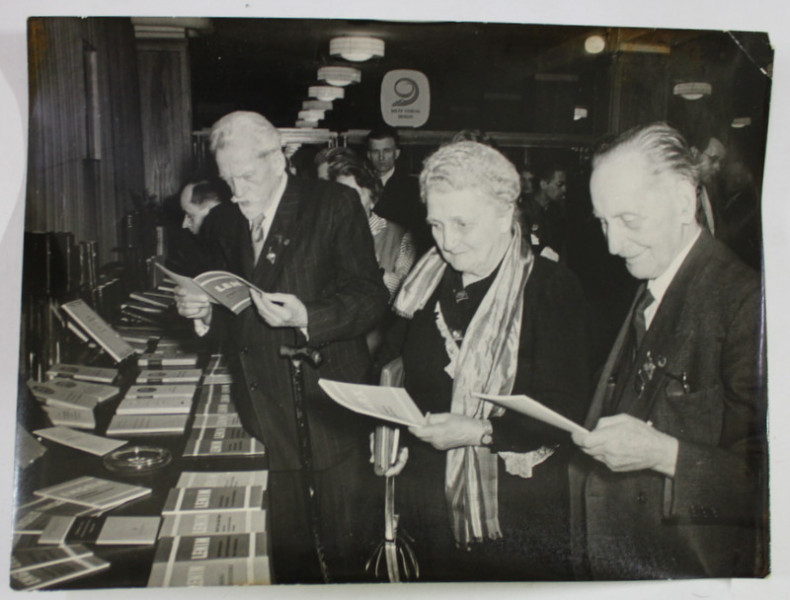 CONFERINTA DE PARTID S.E.D. , BERLIN , VECHI MEMBRII AI MISCARII MUNCITORESTI GERMANE , FOTOGRAFIE DE PRESA , 1956