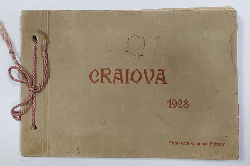 CRAIOVA , ALBUM CU 28 FOTOGRAFII DE EPOCA , FORMAT CARTE POSTALA , INSOTIT DE O SCRISOARE OLOGRAFA SEMNATA DE DECANUL BAROULUI DOLJ , DEM D. STOENESCU , APARUT 1928