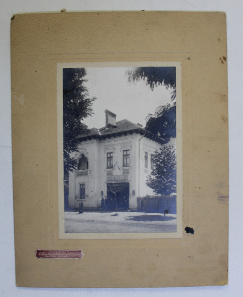 CRAIOVA - CASA CU FARMACIE LA PARTER , FOTOGRAF CHALAND et PALTOUR , FOTOGRAFIE PE HARTIE LUCIOASA , PERIOADA INTERBELICA