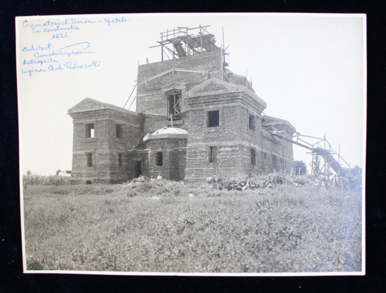 CREMATORIUL  ' CENUSA  ' DIN STRADA SERBAN VODA  - ACTUAL PARCUL TINERETULUI  - BUCURESTI ,SPATELE IN TIMPUL CONSTRUCTIEI , 1926 , CONTINE SEMNATURA ARHITECTULUI CONSTANTIN POPESCU *