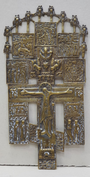 Crucifix, Iisus Rastignit si opt scene