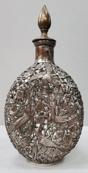 Decantor din sticla si montura argintata, China, Secol XX