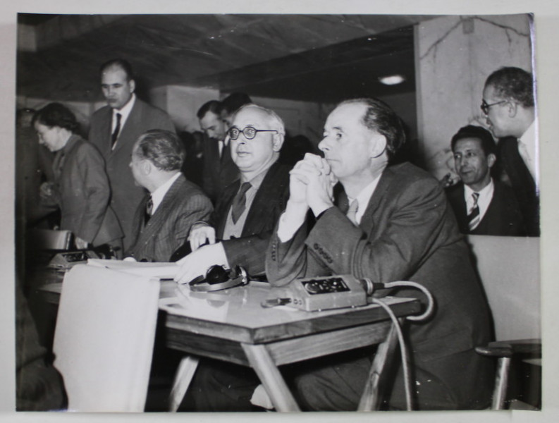 DELEGATI STRAINI LA CONGRESUL AL VIII - LEA AL P.C.I. , FOTOGRAFIE DE PRESA , ROMA , 1956