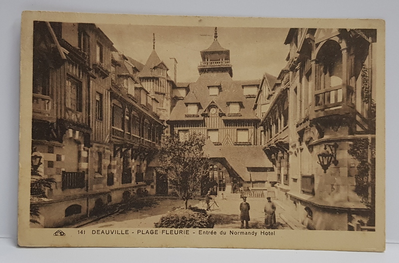 DEUVILLE - PLAGE FLEURIE , ENTREE DE NORMANDY HOTEL , CARTE POSTALA ILUSTRATA , MONOCROMA, CIRCULATA , DATATA 1929