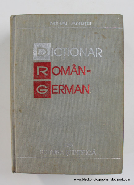 DICTIONAR ROMAN - GERMAN de MIHAI ANUTEI, 1996