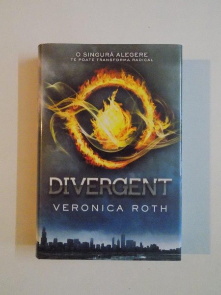 DIVERGENT de VERONICA ROTH , 2011