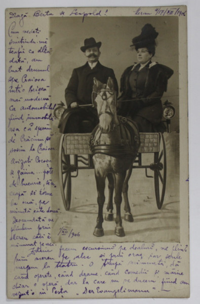 DOMN CU SOTIA IN TRASURA , TRUCAJ , FOTOGRAFIE IN STUDIO , TIP CARTE POSTALA , 1906