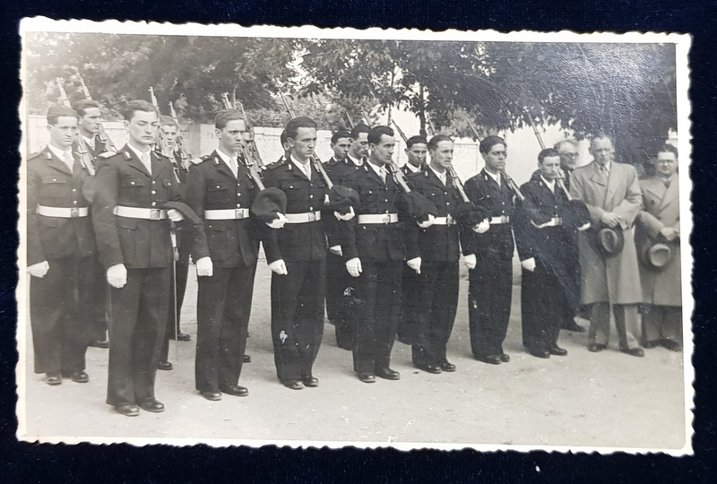 ELEVI AI SCOLII MILITARE , CLASA A - VIII -A , PARADA CU OCAZIA ZILEI DE 10 MAI , FOTOGRAFIE TIP CARTE POSTALA , MONOCROMA, NECIRCULATA , DATATA 1939