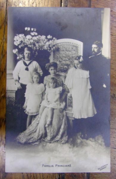 FAMILIA PRINCIARA - FERDINAND , MARIA , CAROL , MARIOARA , ILEANA - CARTE POSTALA FOTO