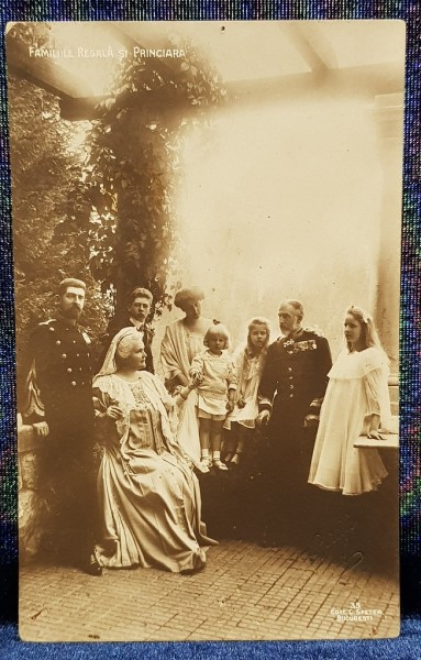 FAMILIA REGALA SI PRINCIARA - FOTO TIP CP
