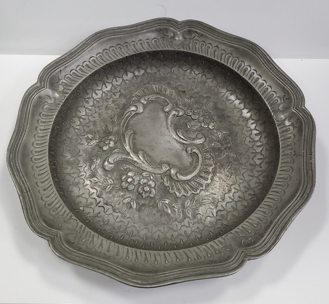 FARFURIE DECORATIVA  DIN COSITOR , ATELIER EUROPEAN , DATATA  1751