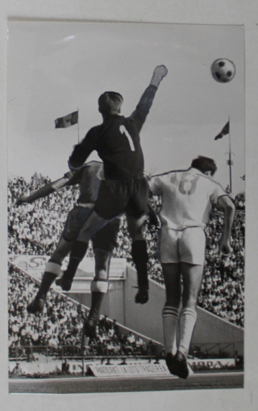 FAZA DIN MECIUL DINAMO - UTA , STADIONUL 23 AUGUST , FOTOGRAFIE DE PRESA , 1967