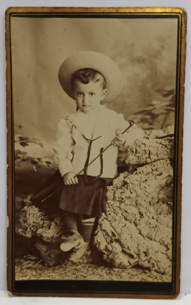 FETITA IN COSTUM DE MARINAR , FOTOGRAFIE FORMAT C.D.V. , CCA. 1900